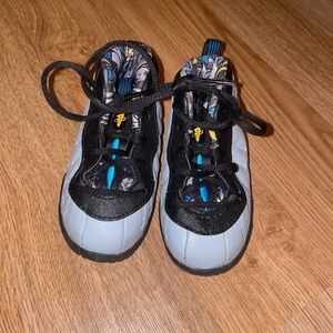 Toddler Retro Jordan sz 6